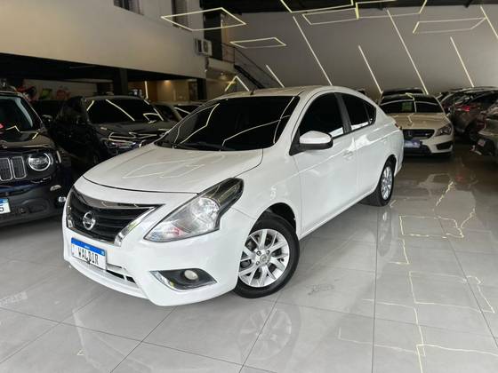 NISSAN VERSA 1.6 16V FLEXSTART SV 4P XTRONIC NISSAN VERSA 1.6 16V FLEXSTART SV 4P XTRONIC